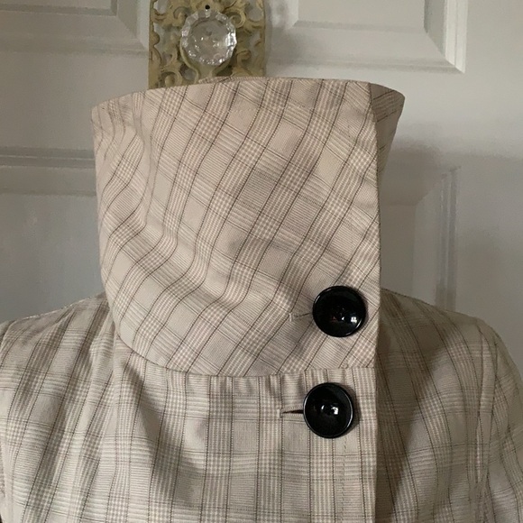 Soia & Kyo Beige Trench Coat with Black Accents - Picture 5 of 13